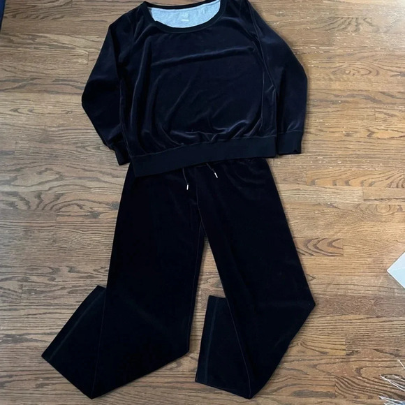 COPY - Nike the Athletic Department Retro 90s velour 2 piece set XL bottom/M top - Picture 1 of 16